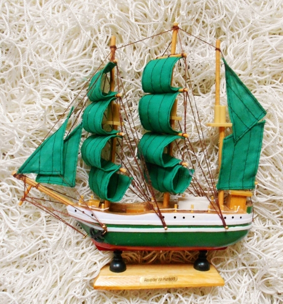 Schiffsmodell Alexander von Humboldt ca. ca. 24 x 24 cm